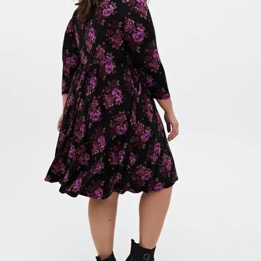 Torrid Super Soft Floral Surplice Skater Dress Black Purple Size 2 (18/20) image 4